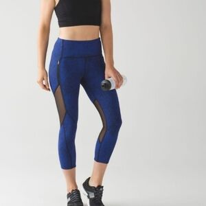 Lululemon Blue/Black Rush Hour Crop Mesh Panel Legging, SIZE 8